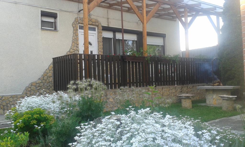 Nati és Bea Vendégház Hajdúszoboszló Habitación foto